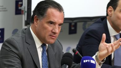 Ο Άδωνις Γεωργιάδης στο υπουργείο Υγείας ανακοίνωσε τα απογευματινά χειρουργεία επί πληρωμή