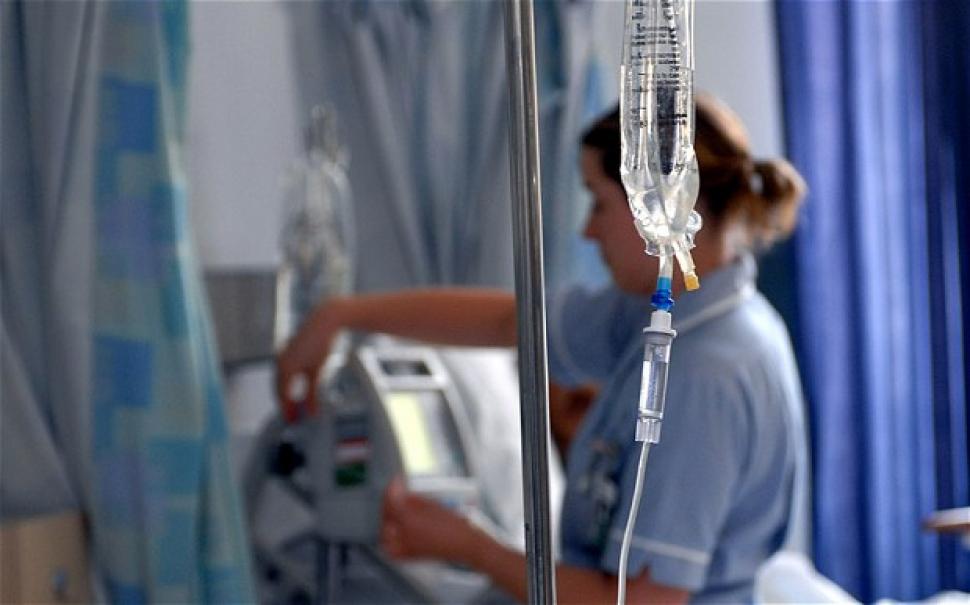 Νοσηλευτές: Είδος προς εξαφάνιση στα νοσοκομεία! Πόσοι λείπουν