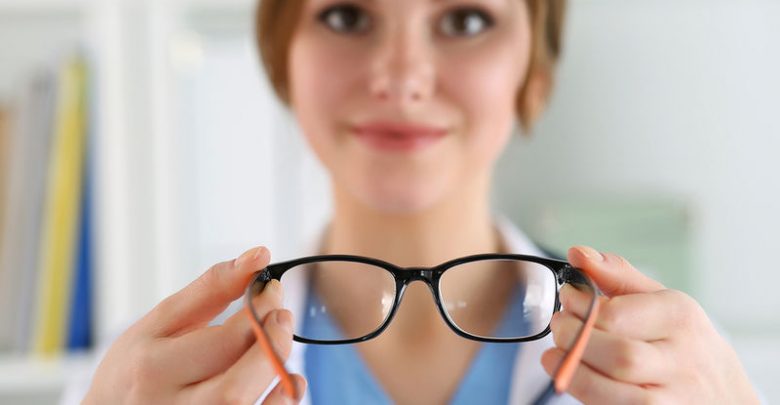 ΕΟΠΥΥ: Αναστέλλεται η κατάθεση αιτήσεων για γυαλιά οράσεως λόγω κοροναϊού!