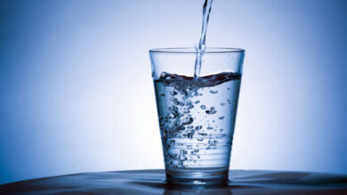 Νερό: Ισχύει ή όχι η συμβουλή για τα 8 ποτήρια την ημέρα - Τι λένε οι ειδικοί